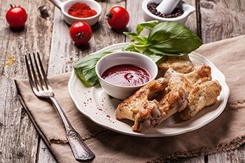 Chicken Wings - Air Fryer Recipes at https://www.thehealthykitchenshop.com//